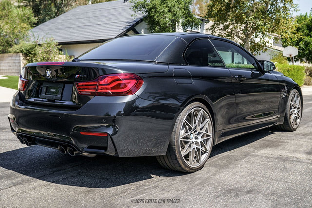 Used 2020 BMW M4 Convertible w/ Competition Package RWD image 18