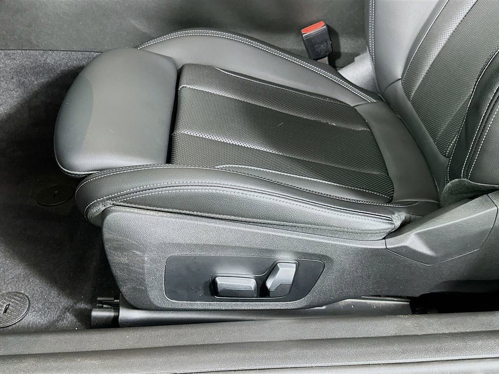 Certified 2023 BMW 230i Coupe w/ Convenience Package RWD image 20