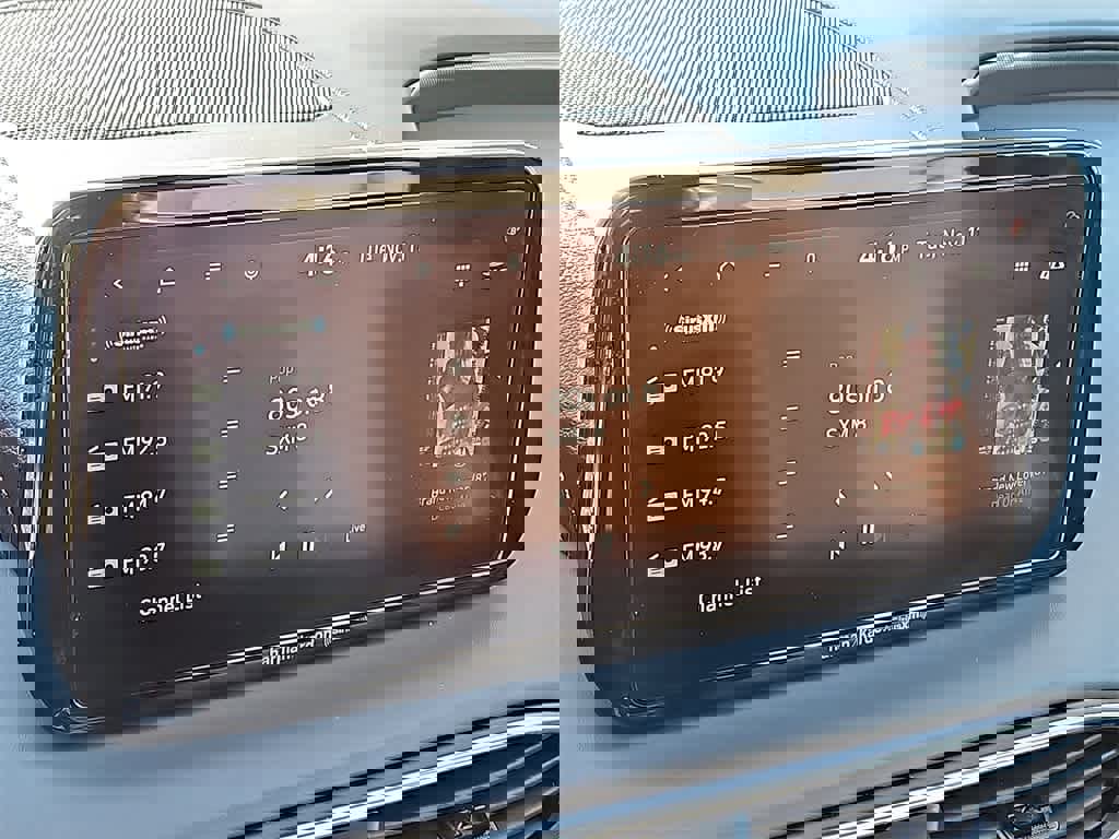 Used 2023 Hyundai Santa Fe Limited image 16