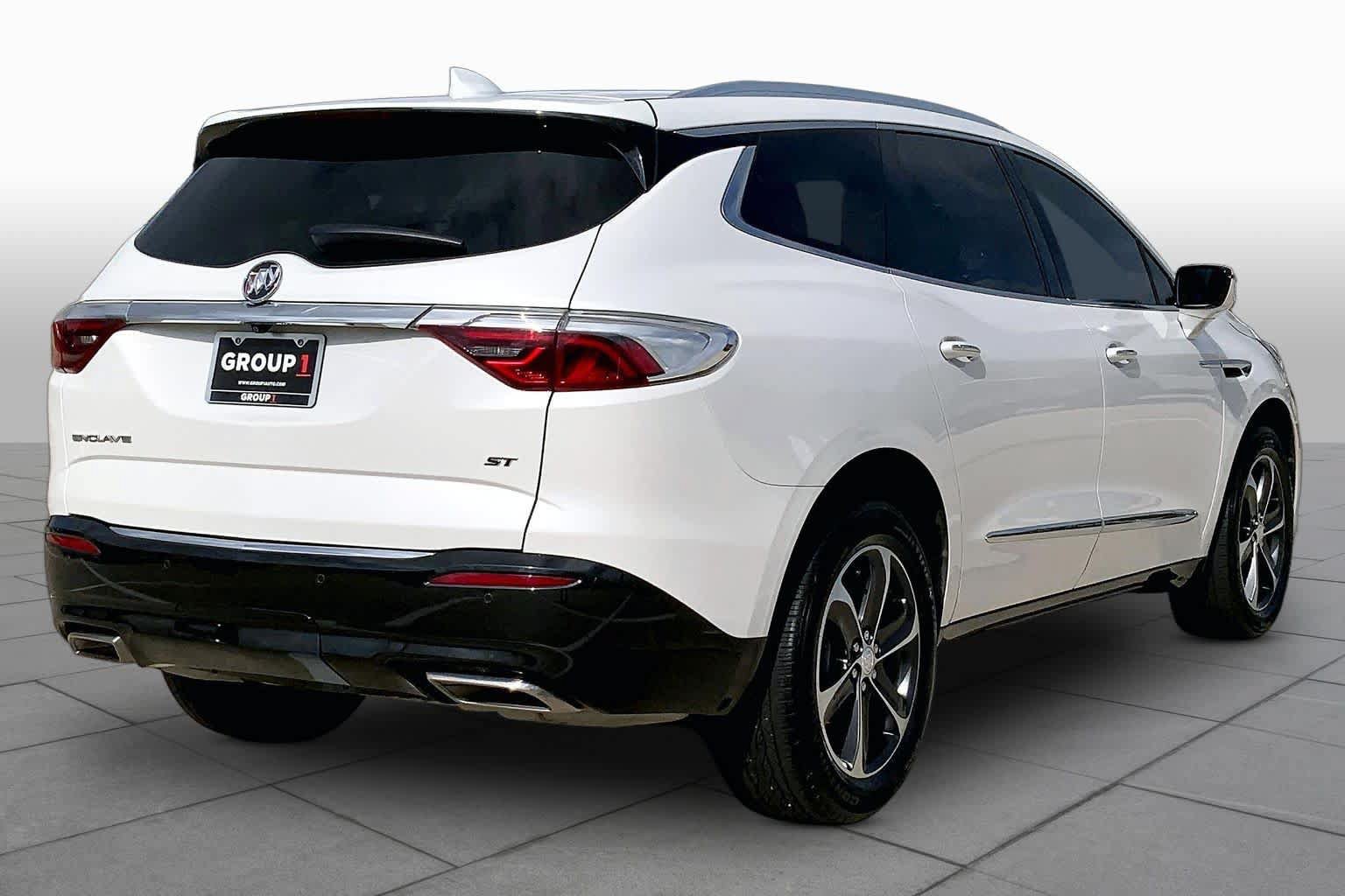 Certified 2022 Buick Enclave Essence w/ Sport Touring Edition FWD image 13