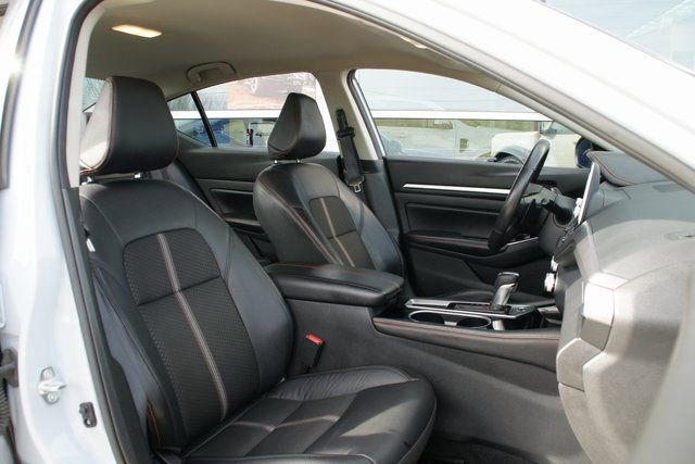 Used 2024 Nissan Altima 2.5 SR image 35
