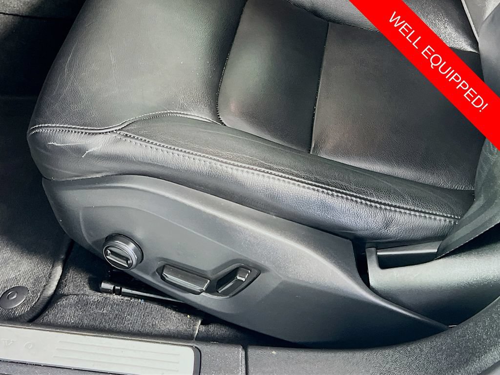 Used 2020 Volvo S60 T5 Momentum FWD image 9