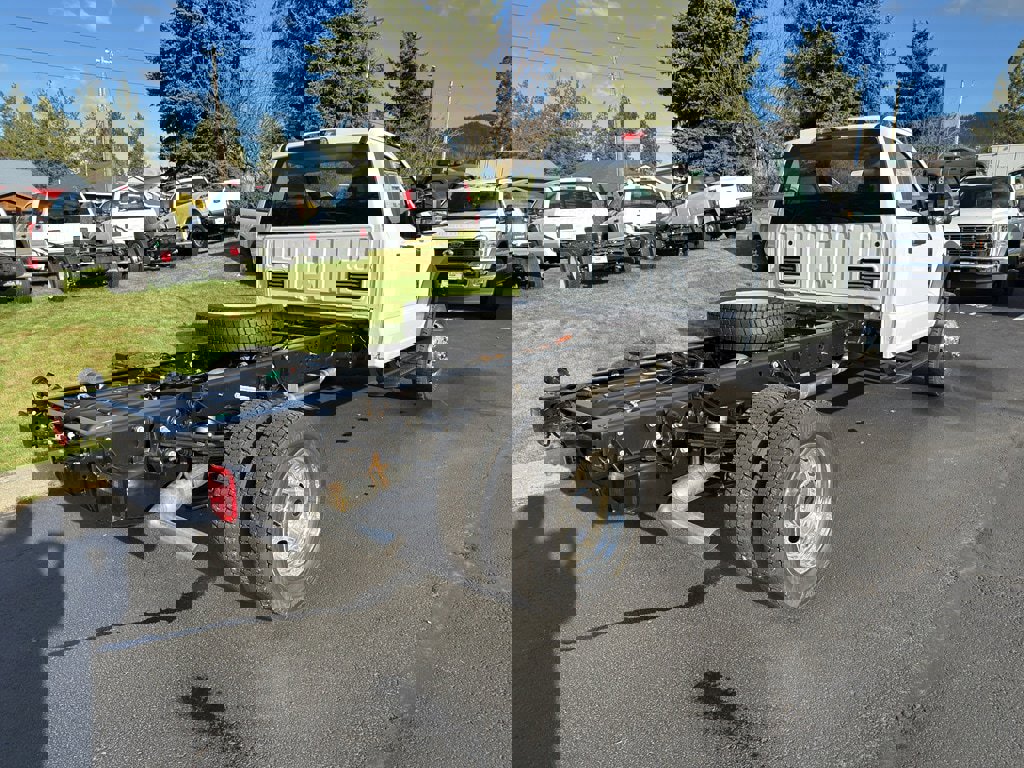 New 2026 Ford F550 4x4 Regular Cab Super Duty image 4