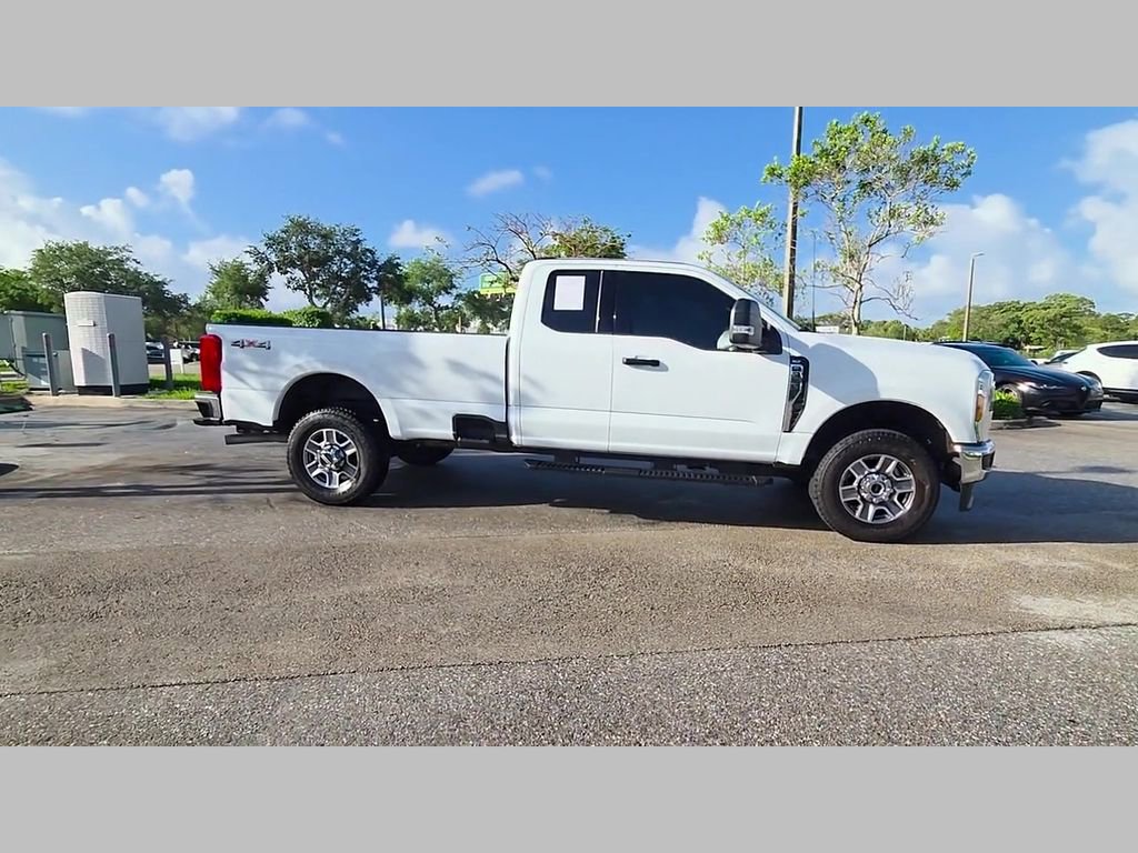 Used 2025 Ford F350 XLT image 35