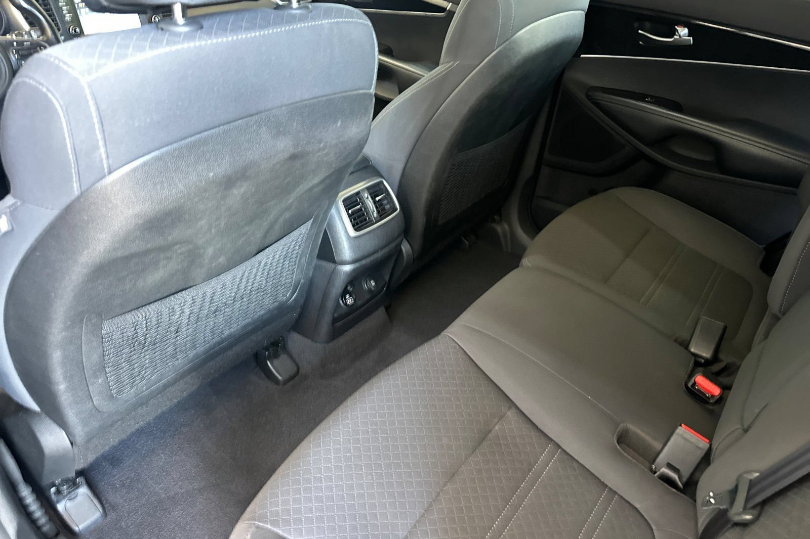 Used 2017 Kia Sorento FWD w/ LX Convenience Package image 13