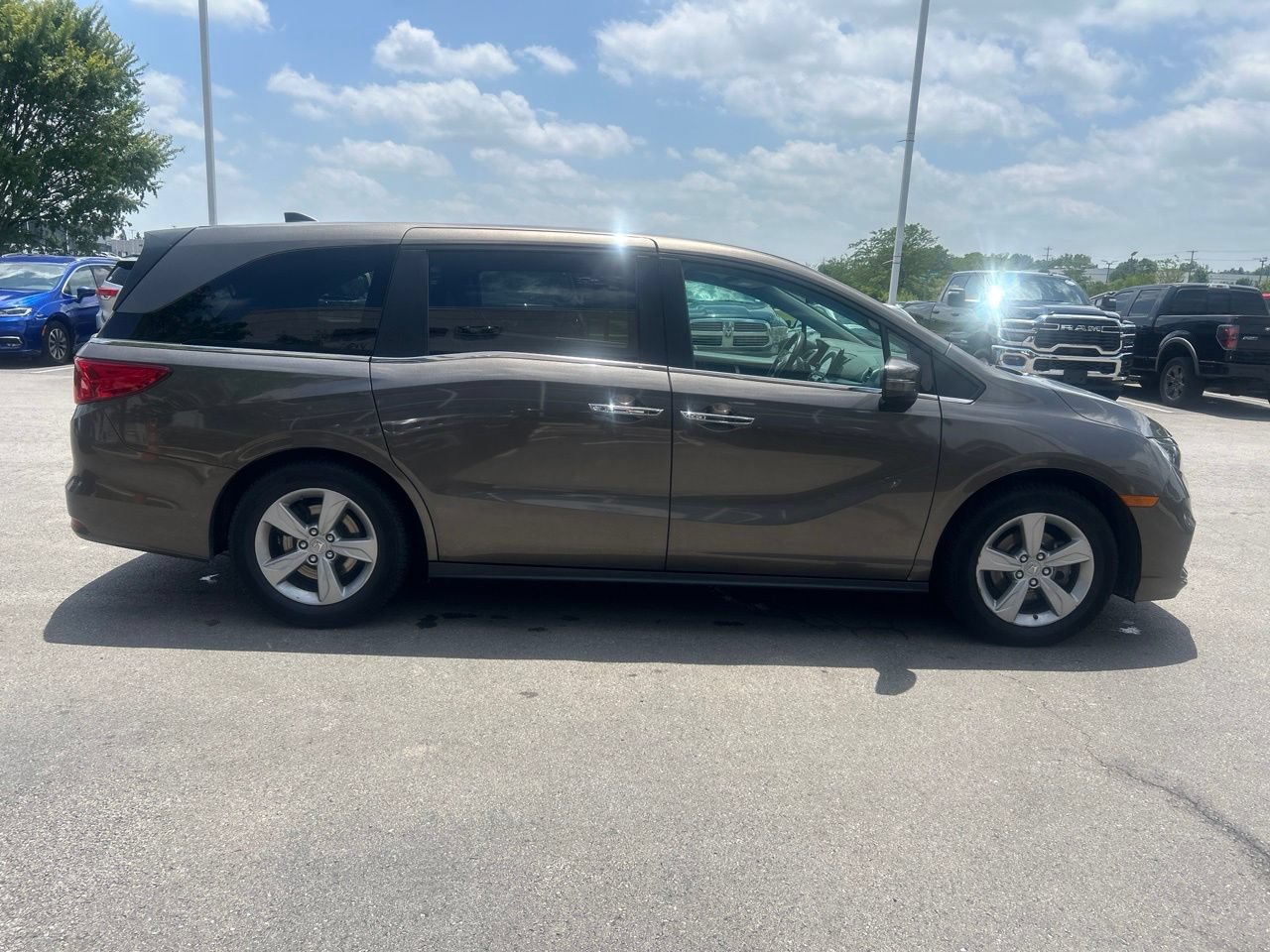 Used 2020 Honda Odyssey EX-L image 2