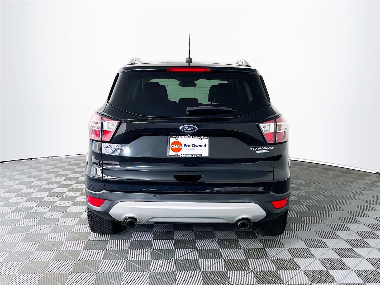 Used 2017 Ford Escape Titanium w/ Equipment Group 301A AWD/4WD image 30