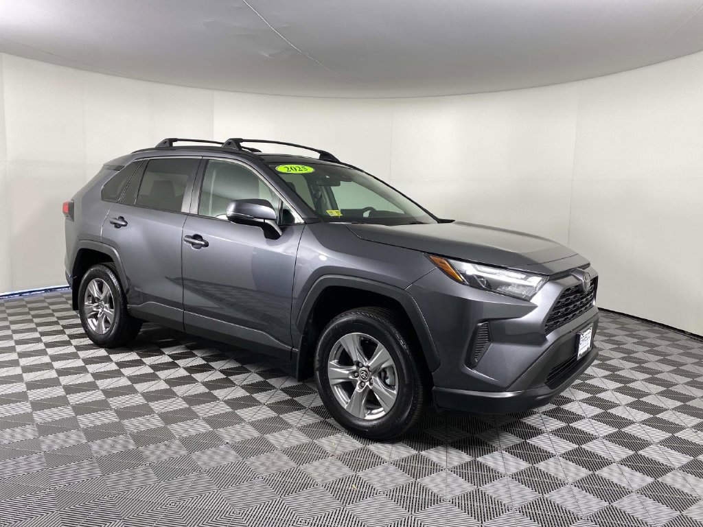 Used 2025 Toyota RAV4 XLE w/ Convenience Package AWD/4WD image 1