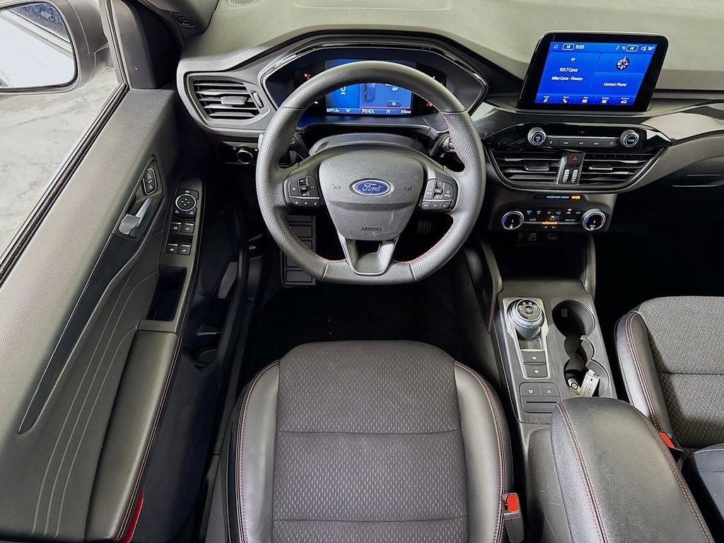 Used 2025 Ford Escape ST-Line image 18