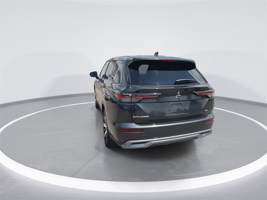 New 2025 Mitsubishi Outlander SE image 7