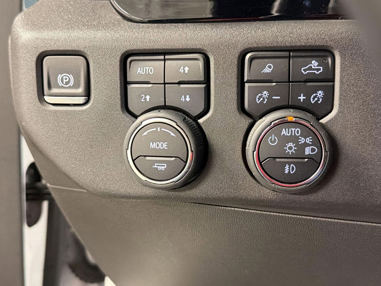 Used 2024 Chevrolet Silverado 1500 ZR2 w/ Technology Package AWD/4WD image 16