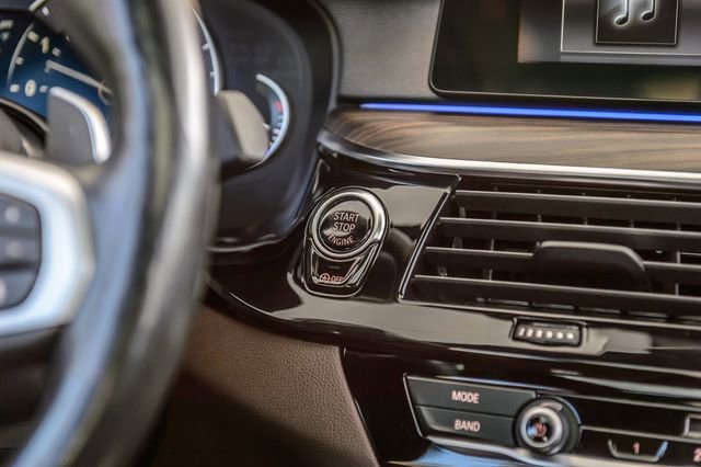 Used 2018 BMW 540i w/ M Sport Package RWD image 38