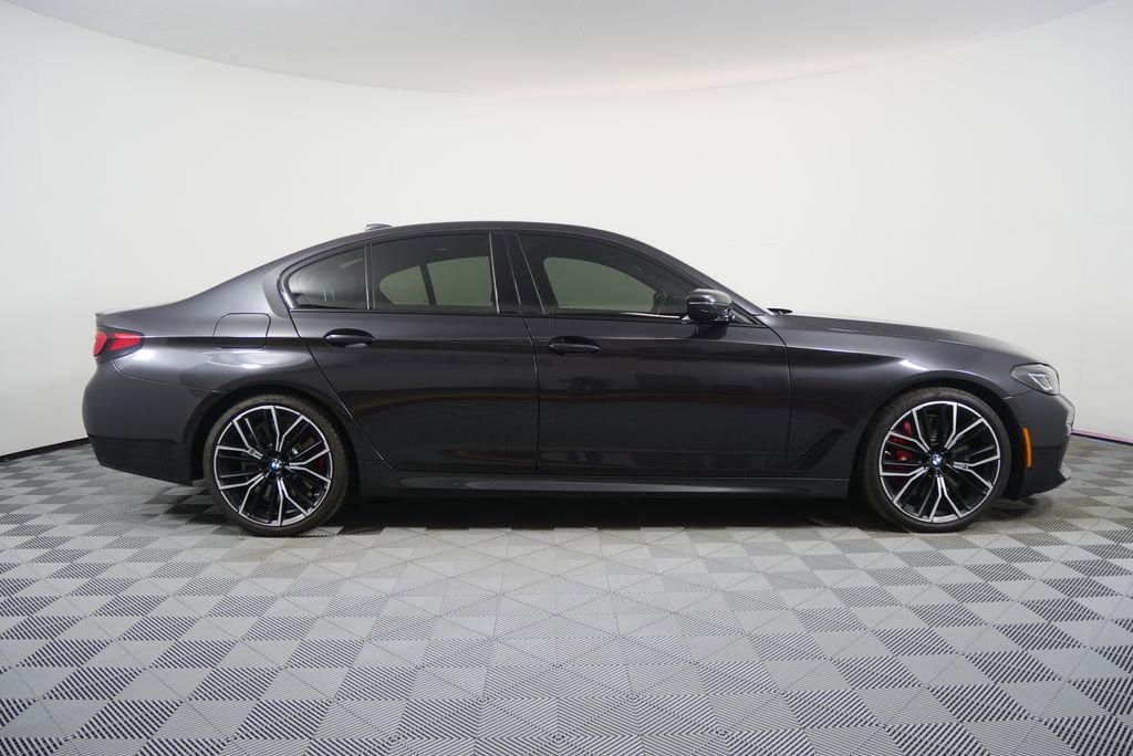 Used 2023 BMW 540i w/ M Sport Package image 2
