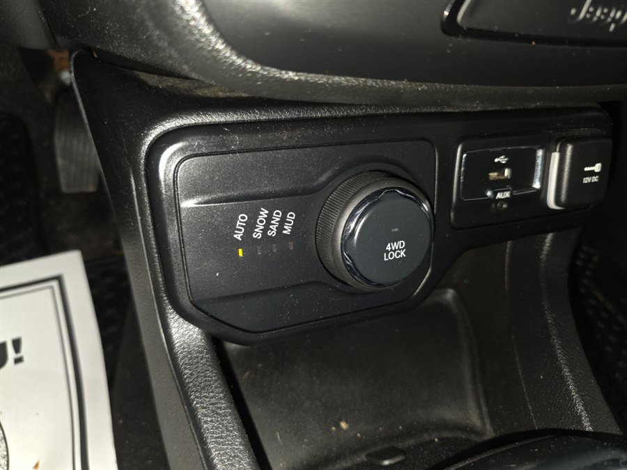 Used 2018 Jeep Renegade Sport w/ Power & Air Group AWD/4WD image 17