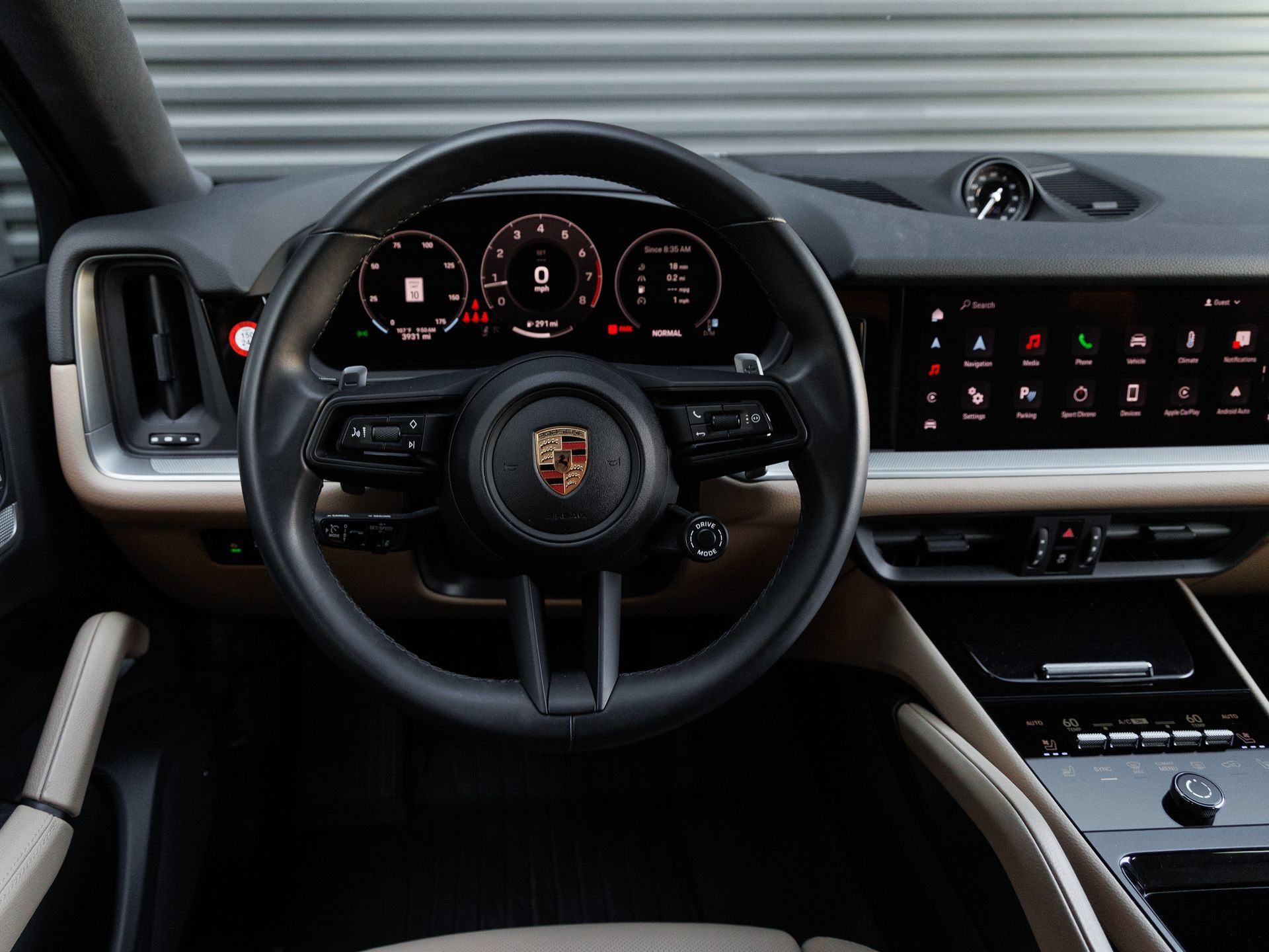 Certified 2025 Porsche Cayenne Coupe AWD/4WD image 17