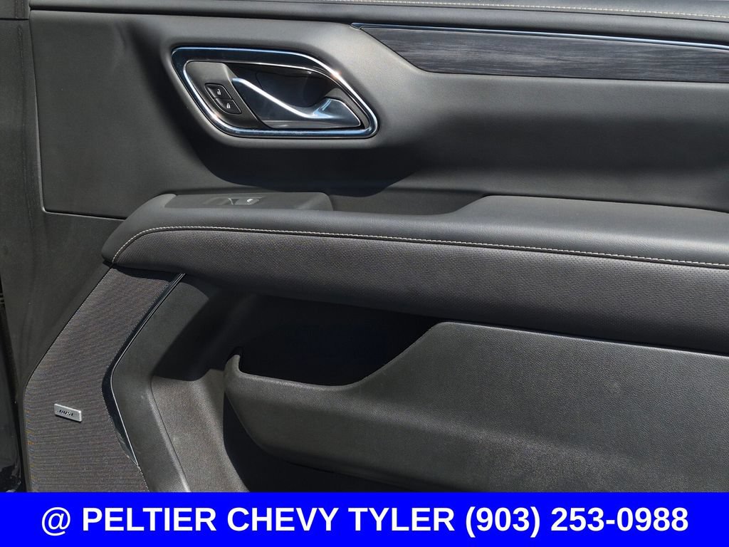 Used 2023 GMC Yukon SLT AWD/4WD image 16