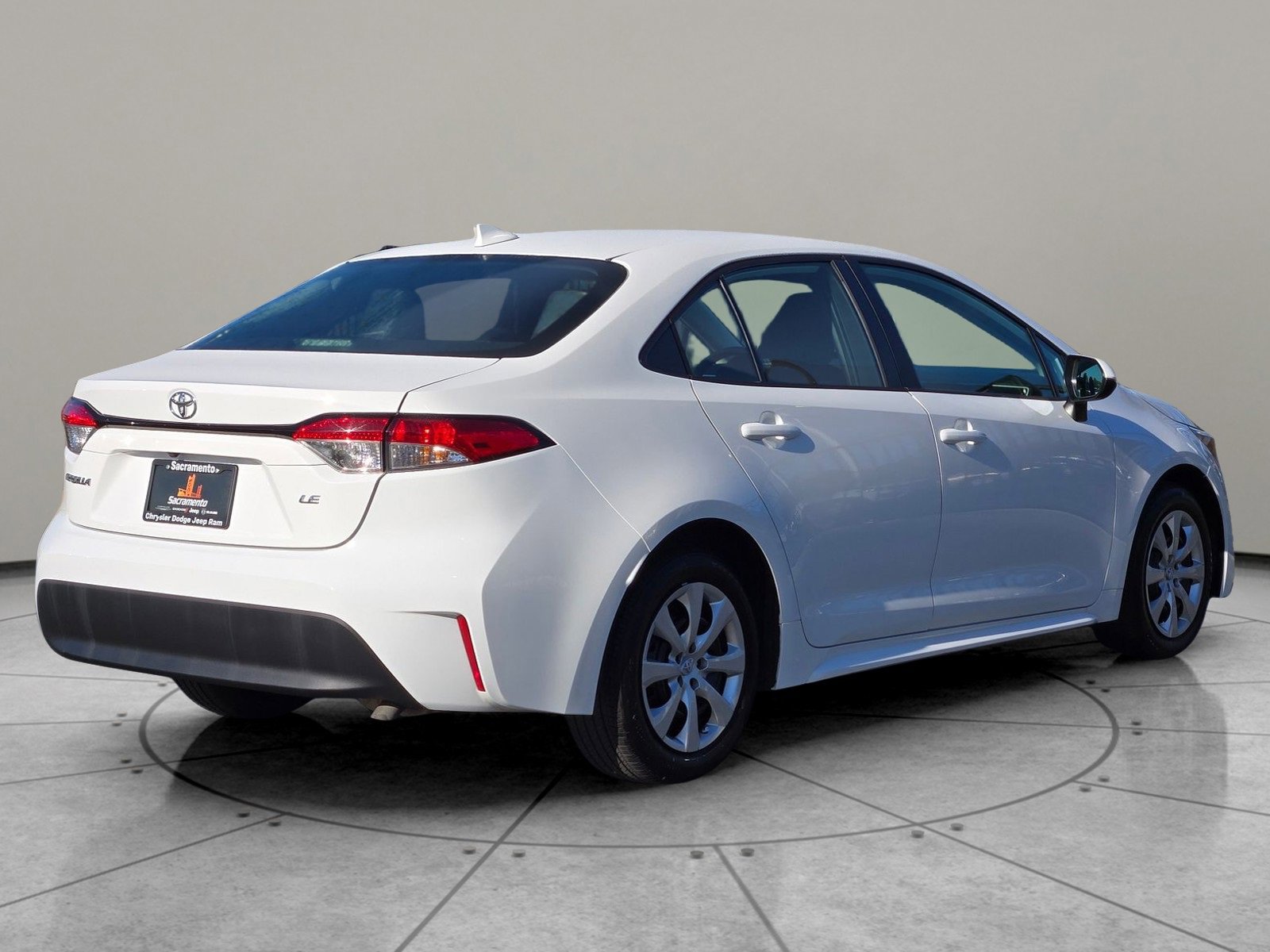 Used 2024 Toyota Corolla LE image 4