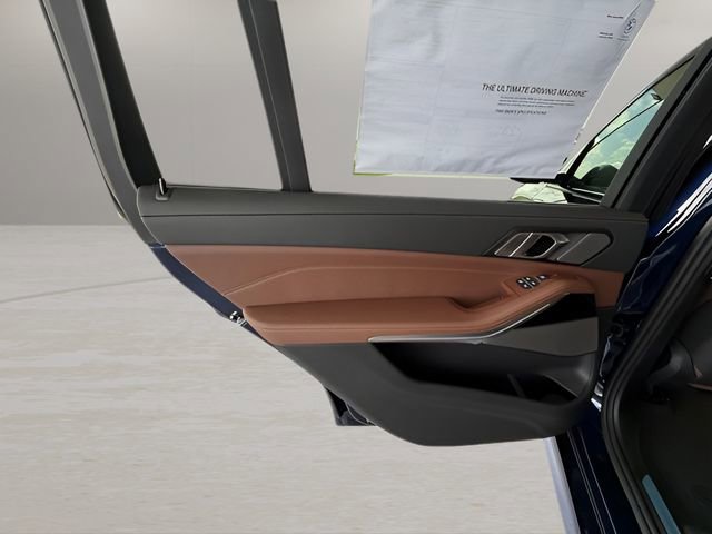 Used 2026 BMW X7 xDrive40i w/ M Sport Package AWD/4WD image 24