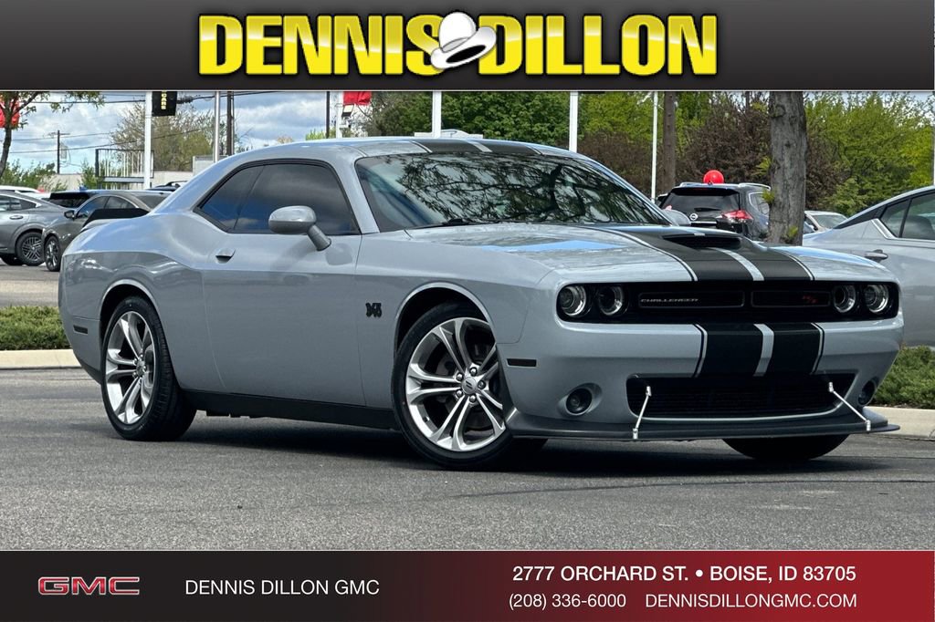 Used 2020 Dodge Challenger R/T RWD image 1