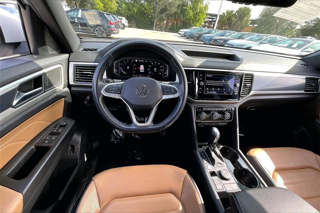 Certified 2023 Volkswagen Atlas Cross Sport SEL Premium R-Line image 19