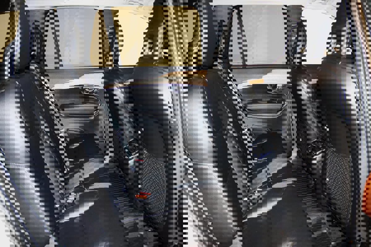 Used 2022 Volvo XC90 T6 Momentum w/ Advanced Package image 60