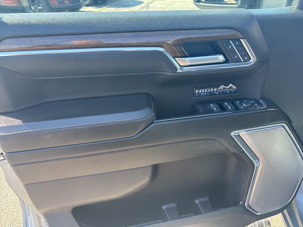 Used 2025 Chevrolet Silverado 1500 High Country image 18