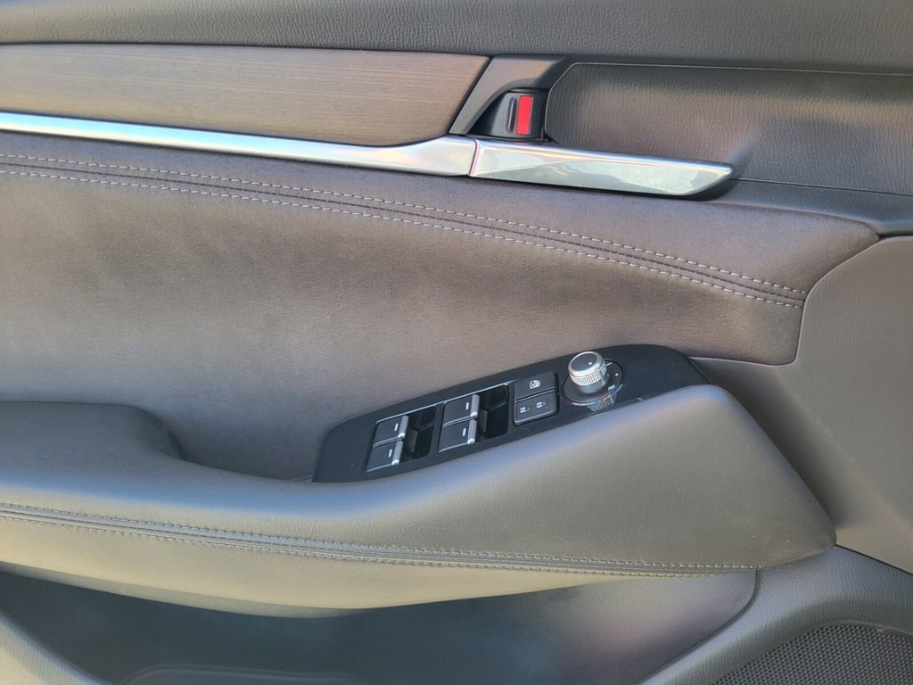 Used 2018 MAZDA MAZDA6 Signature image 17