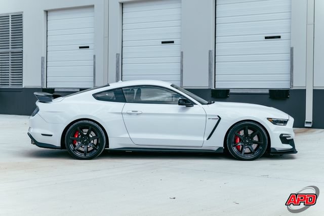 Used 2017 Ford Mustang Shelby GT350R w/ GT350R Equipment Group 920A RWD image 13