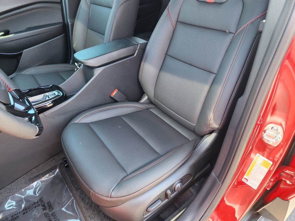 New 2026 Chevrolet Trax RS w/ Sunroof Package image 9