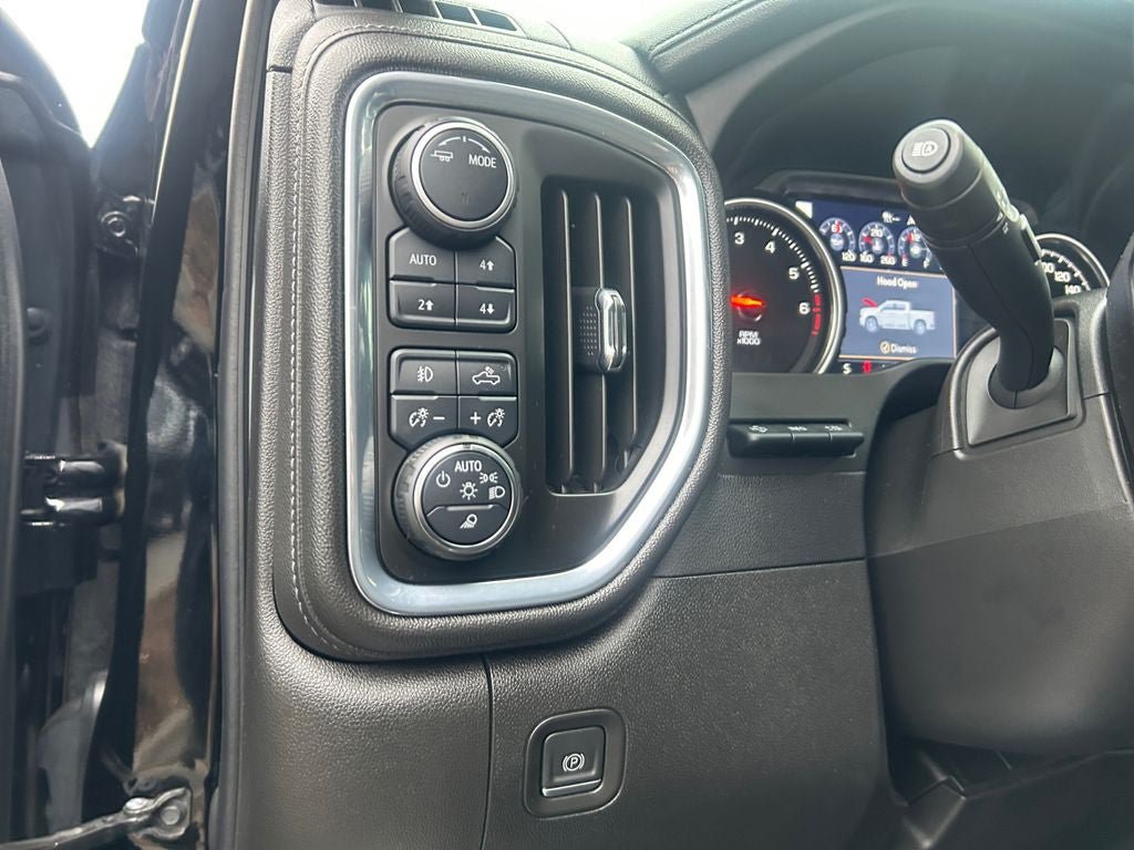 Used 2022 Chevrolet Silverado 1500 High Country w/ Technology Package AWD/4WD image 21