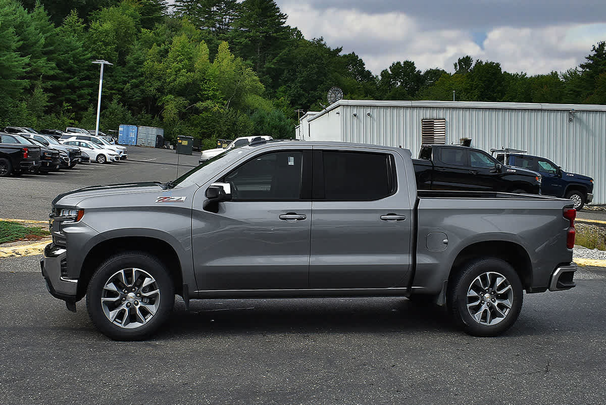 Used 2021 Chevrolet Silverado 1500 LT AWD/4WD image 4