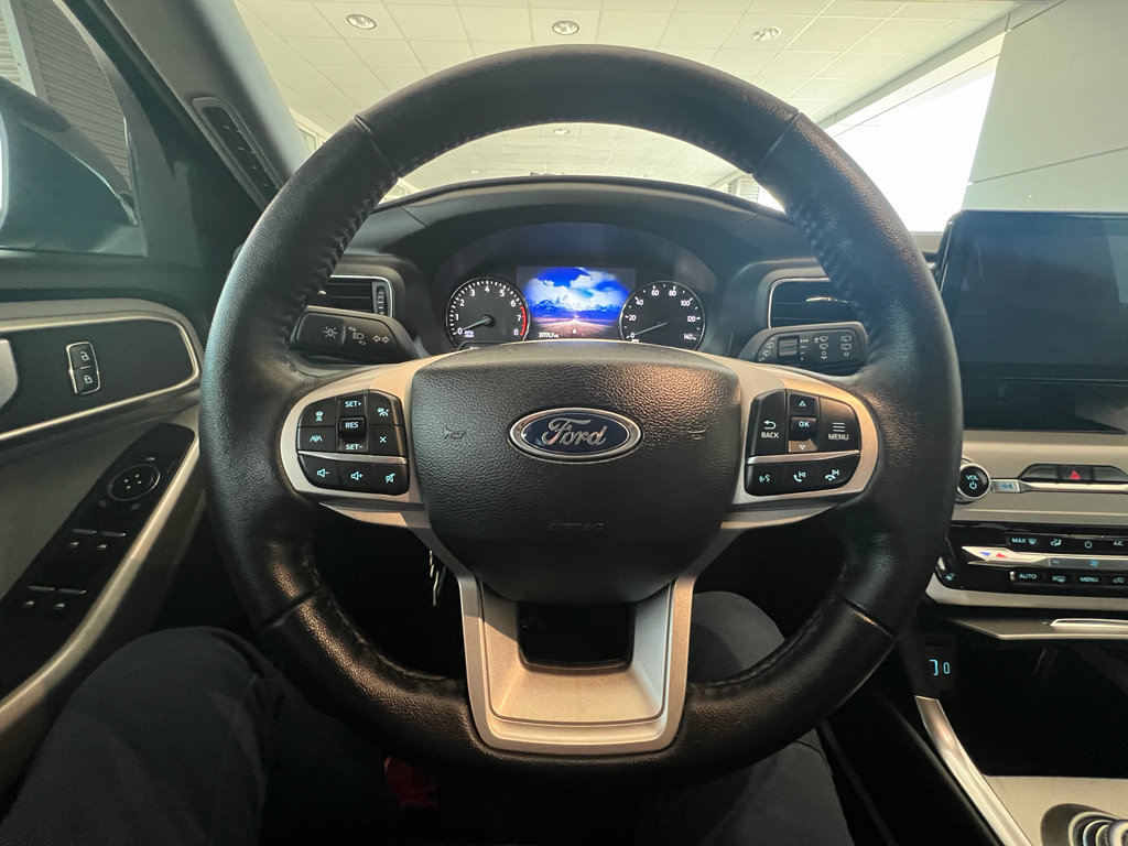 Used 2023 Ford Explorer XLT w/ Equipment Group 202A RWD image 22