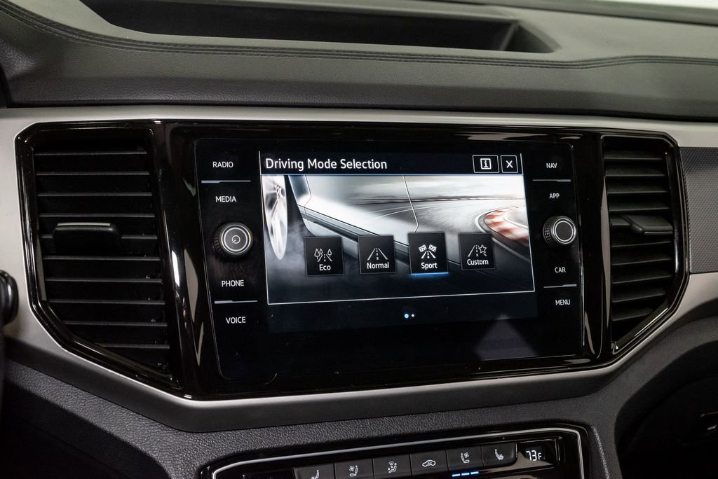 Used 2023 Volkswagen Atlas SEL Premium image 22