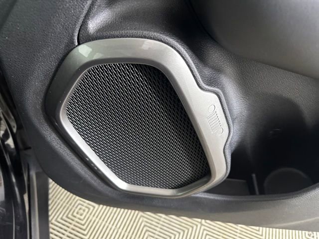 Used 2019 Jeep Renegade Limited w/ UConnect 8.4 Nav Group image 29