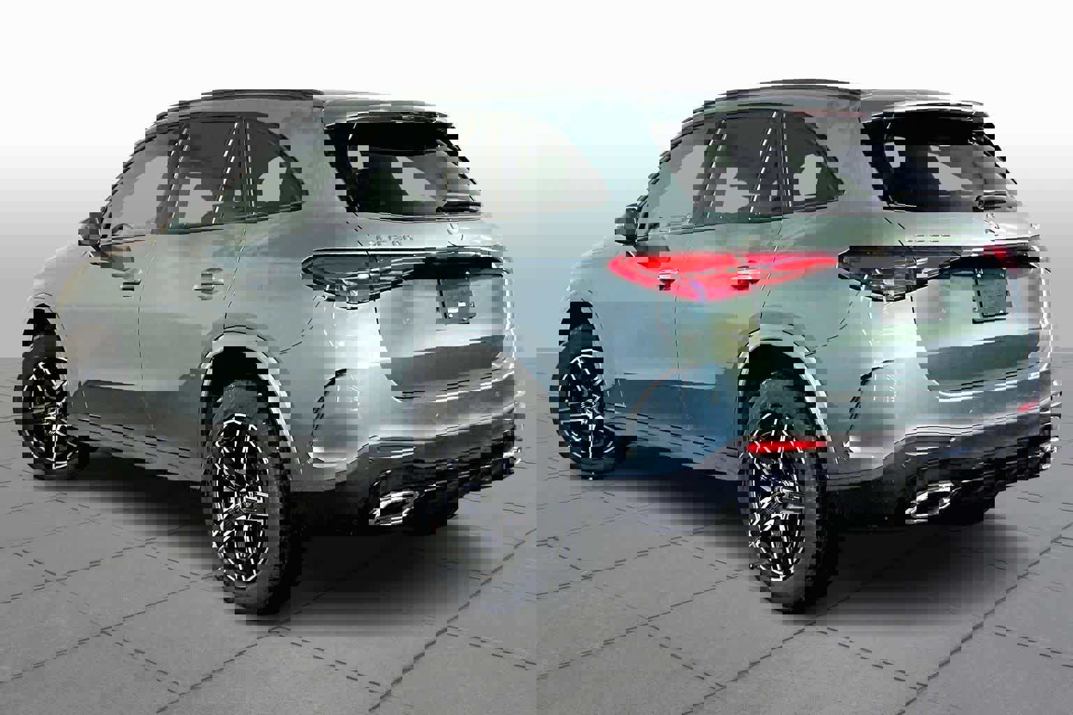 New 2026 Mercedes-Benz GLC 300 4MATIC image 3