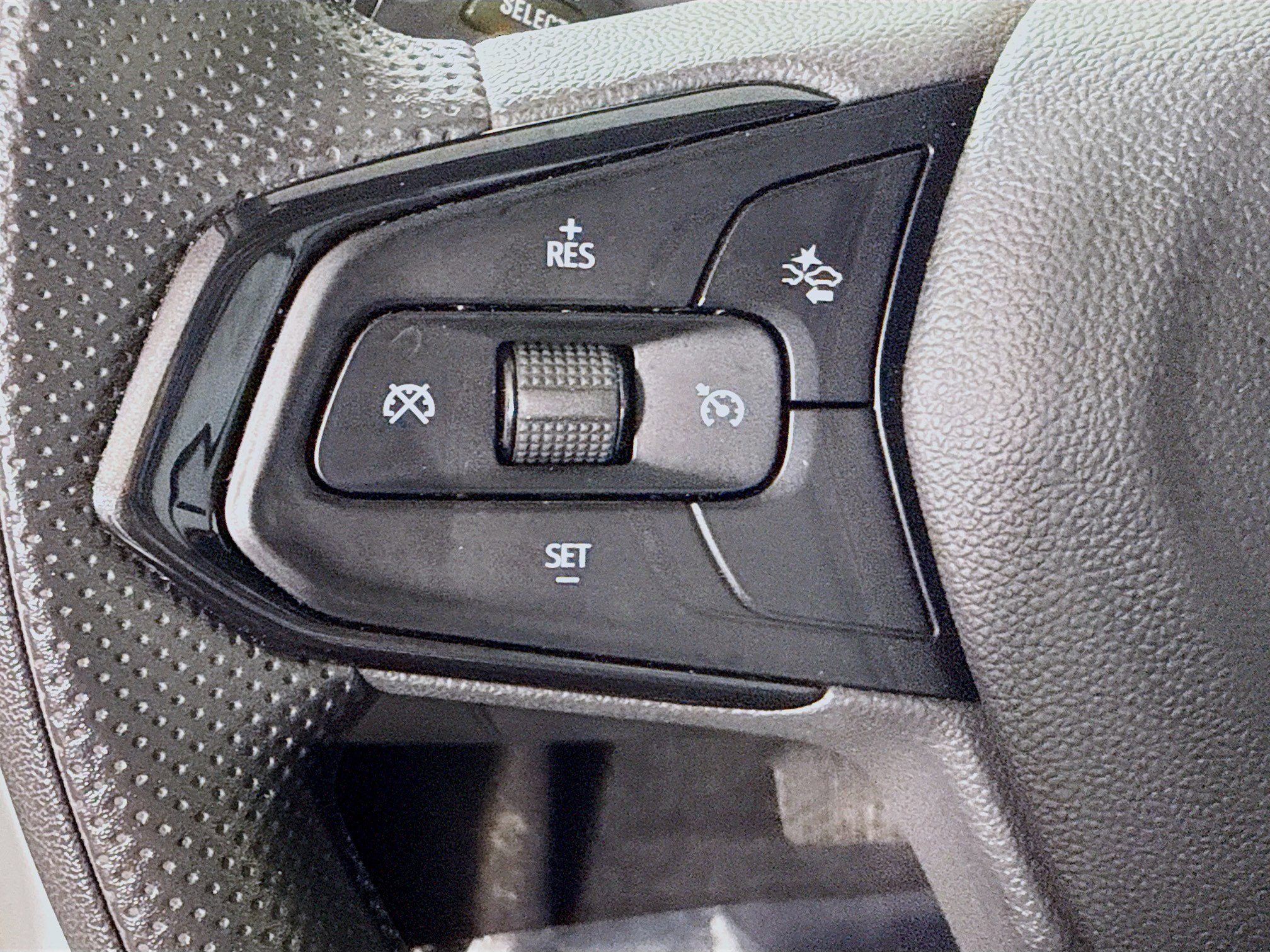 Used 2024 Chevrolet Trax LS image 14