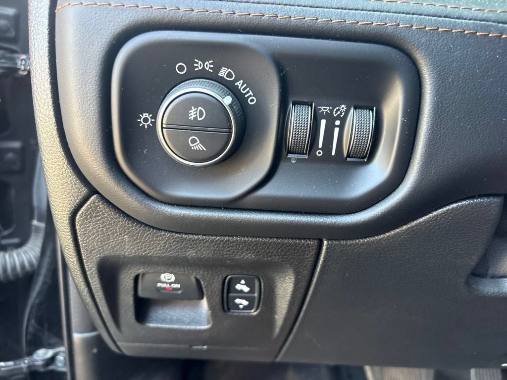 Used 2022 RAM 1500 Limited AWD/4WD image 12