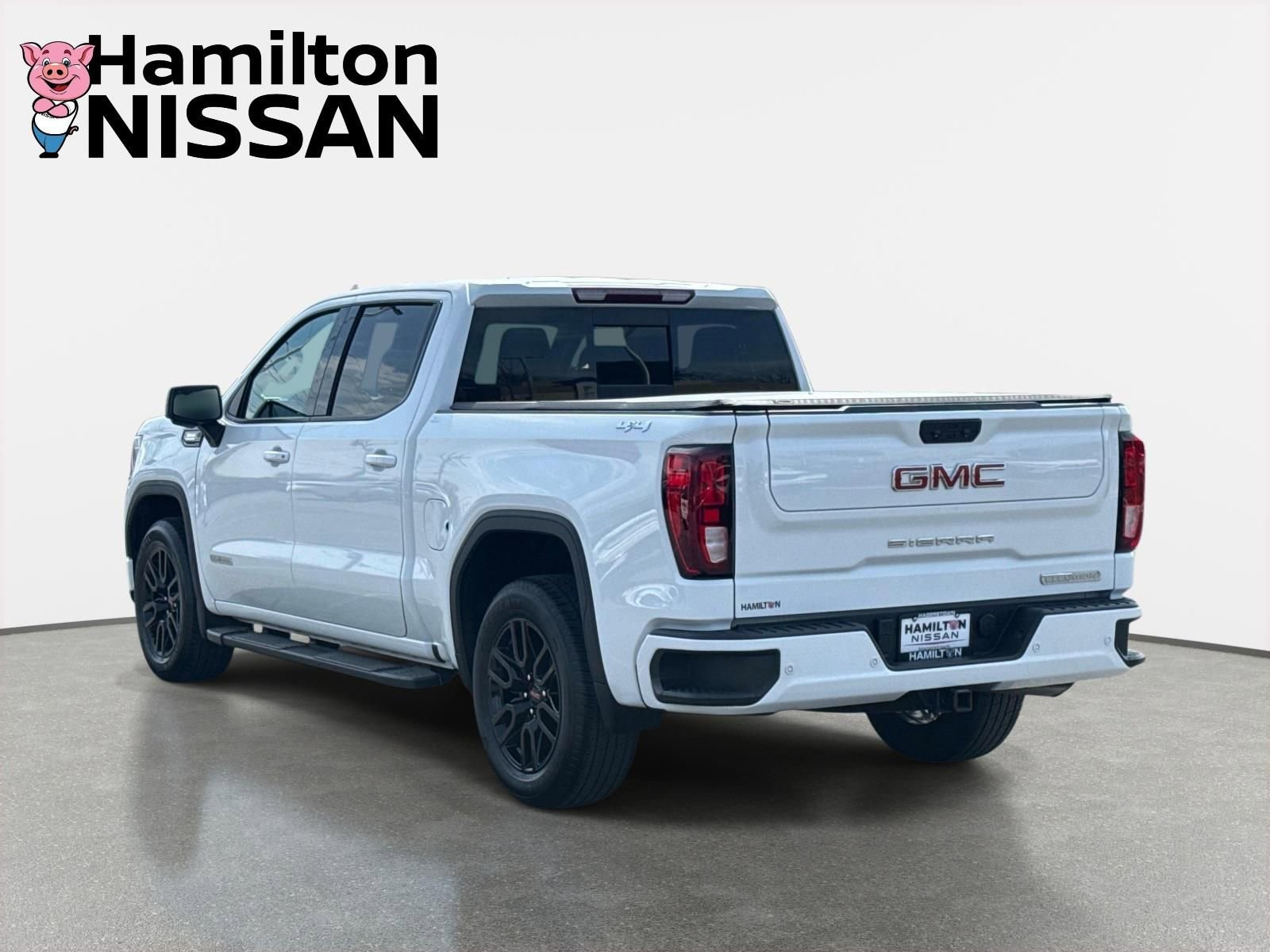 Used 2022 GMC Sierra 1500 Elevation w/ Elevation Premium Package image 4