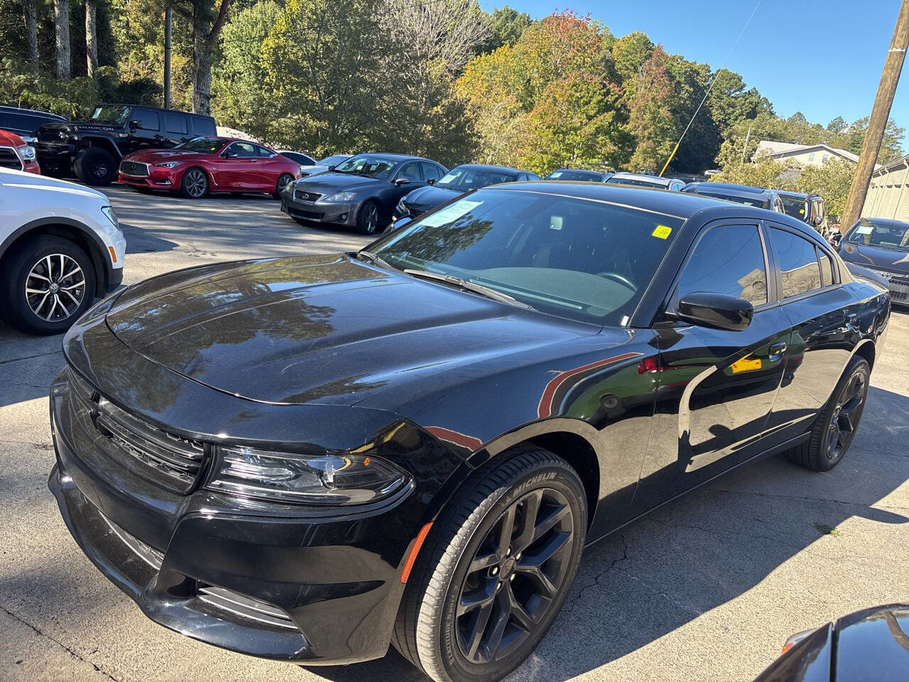 Used 2022 Dodge Charger SXT w/ Blacktop Package image 2