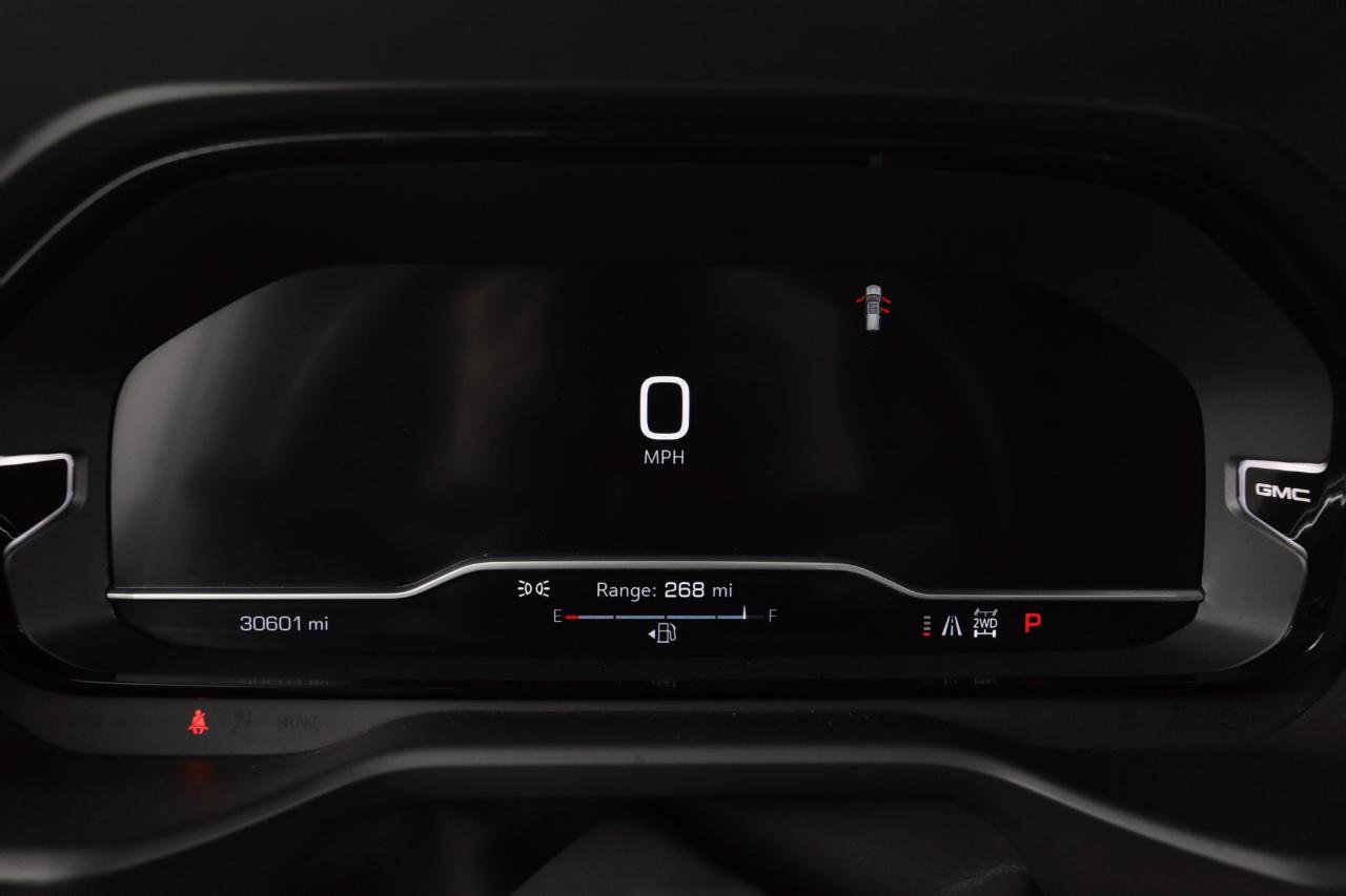 Used 2023 GMC Yukon XL Denali w/ Denali Reserve Package image 23