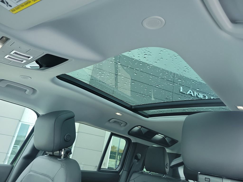 New 2026 Land Rover Defender 110 X-Dynamic SE image 27