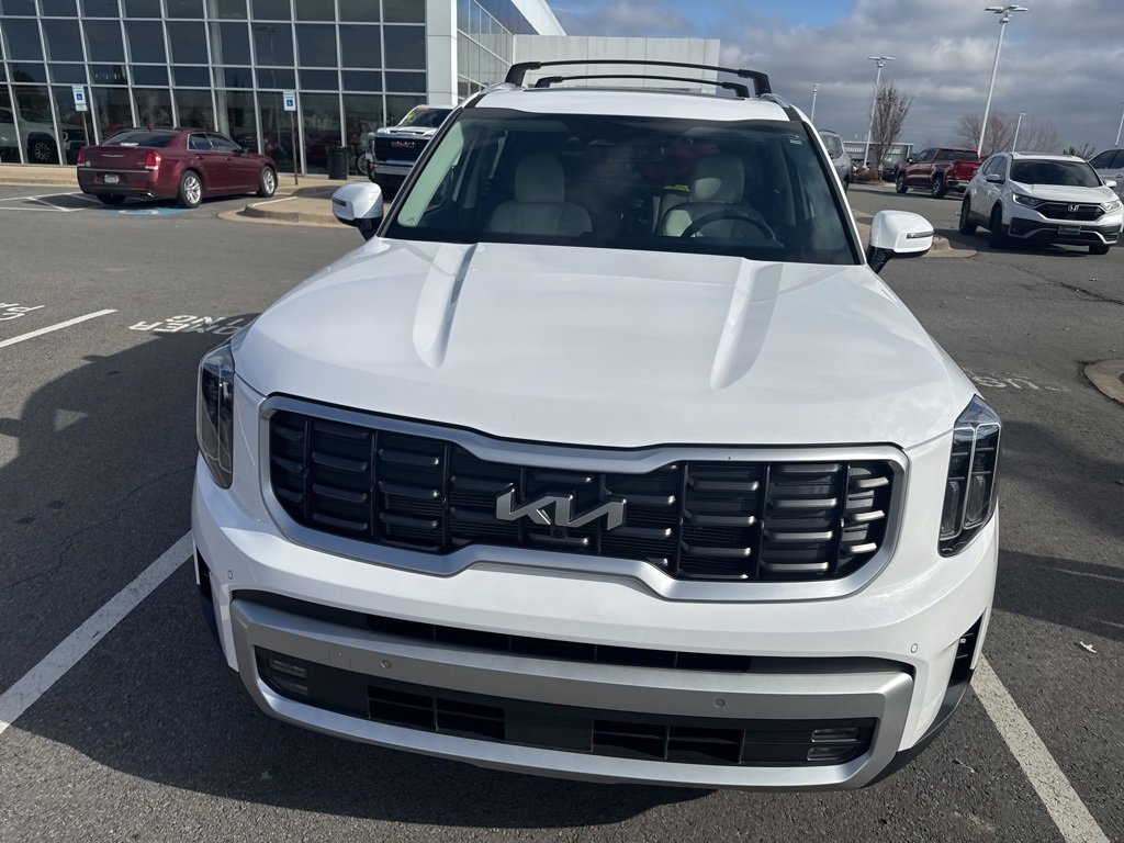 Used 2024 Kia Telluride SX image 3