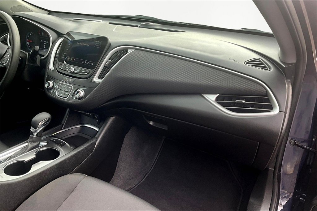 Used 2025 Chevrolet Malibu LT image 17