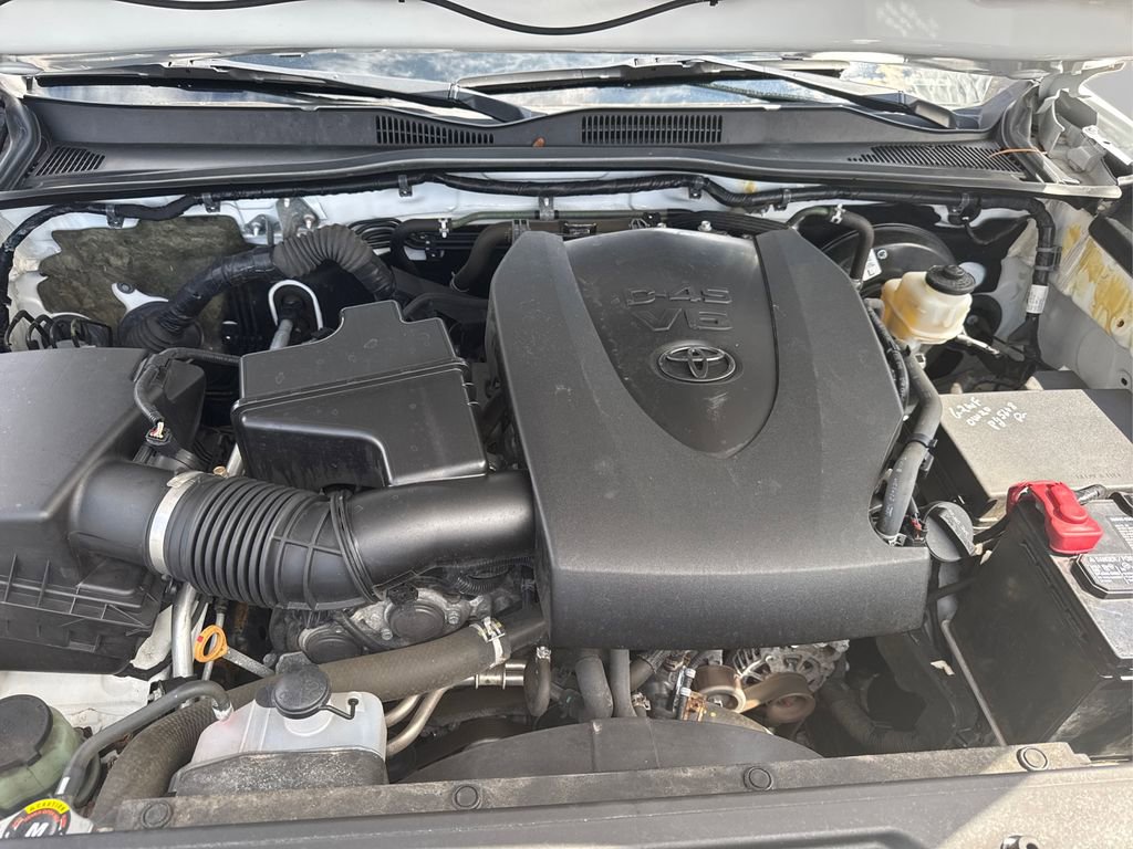 Used 2020 Toyota Tacoma SR image 12