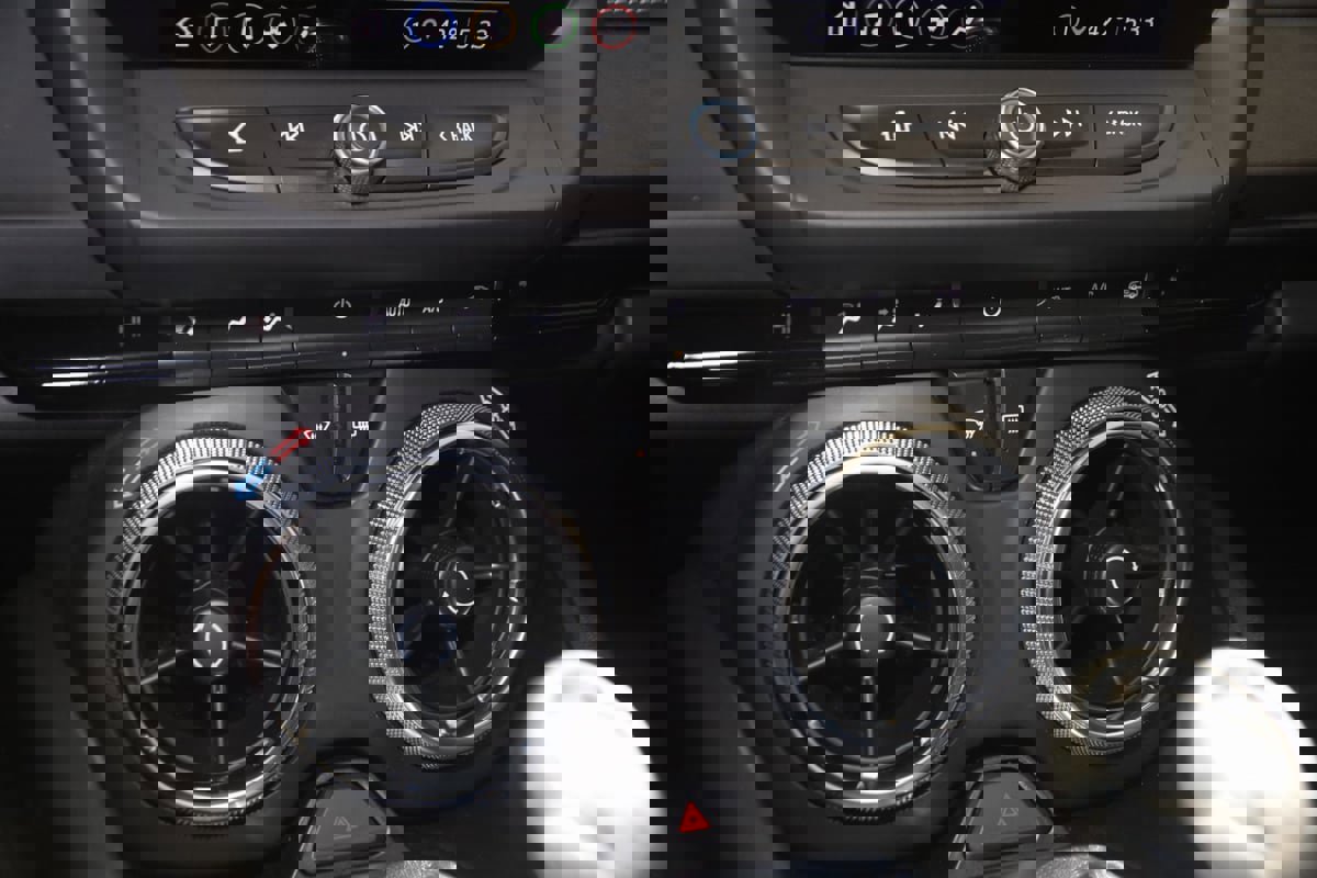 Used 2022 Chevrolet Camaro SS image 32