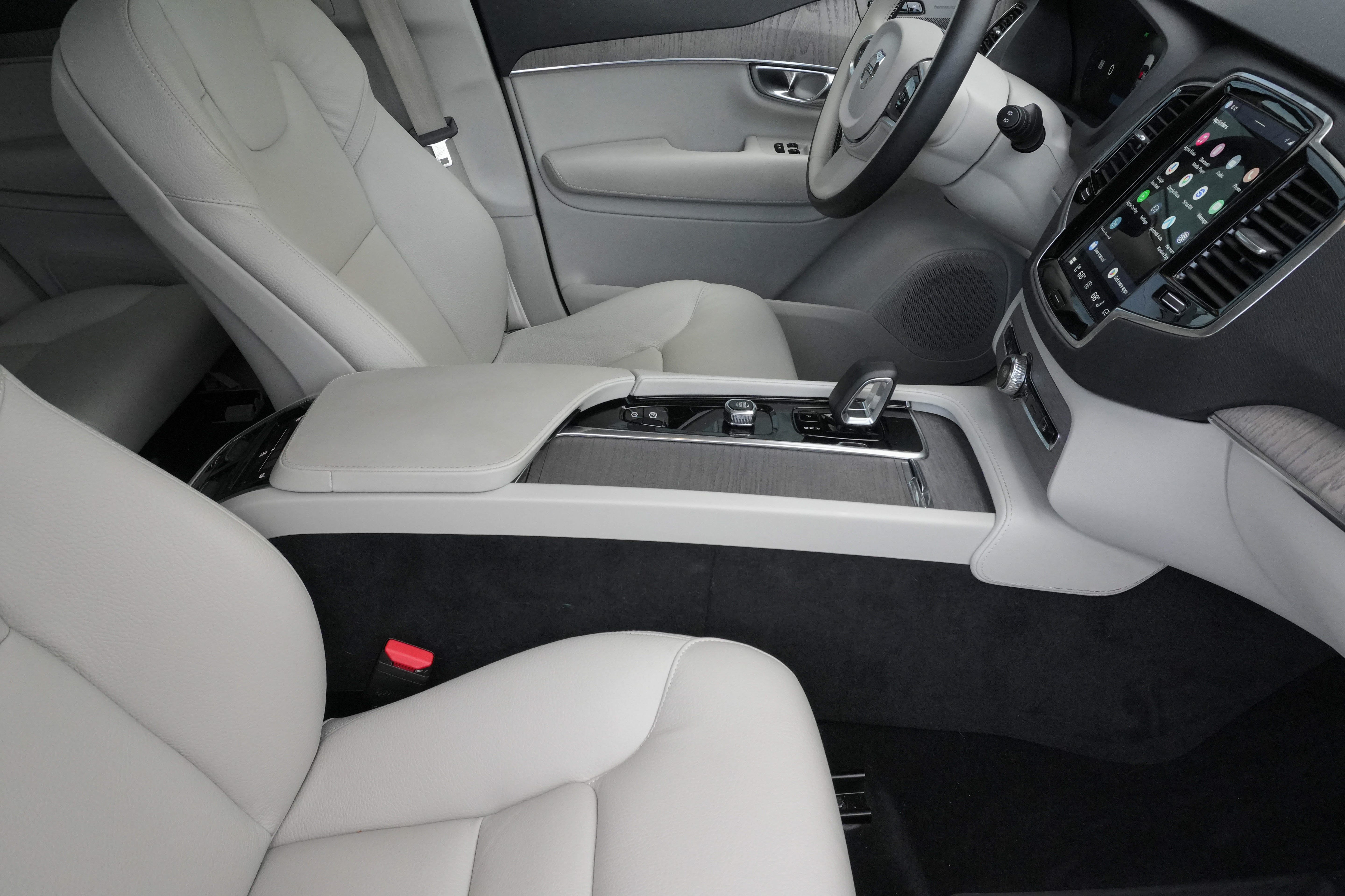 Used 2023 Volvo XC90 B6 Plus w/ Protection Package Premier AWD/4WD image 12