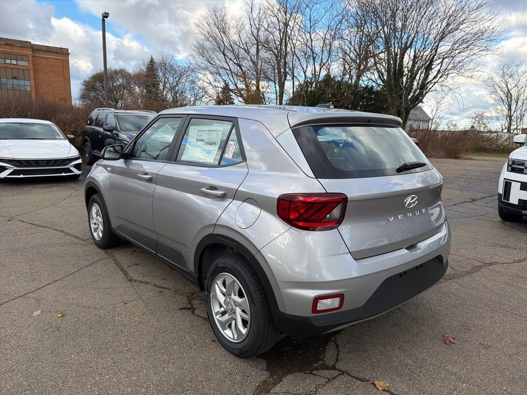 New 2026 Hyundai Venue SE image 5
