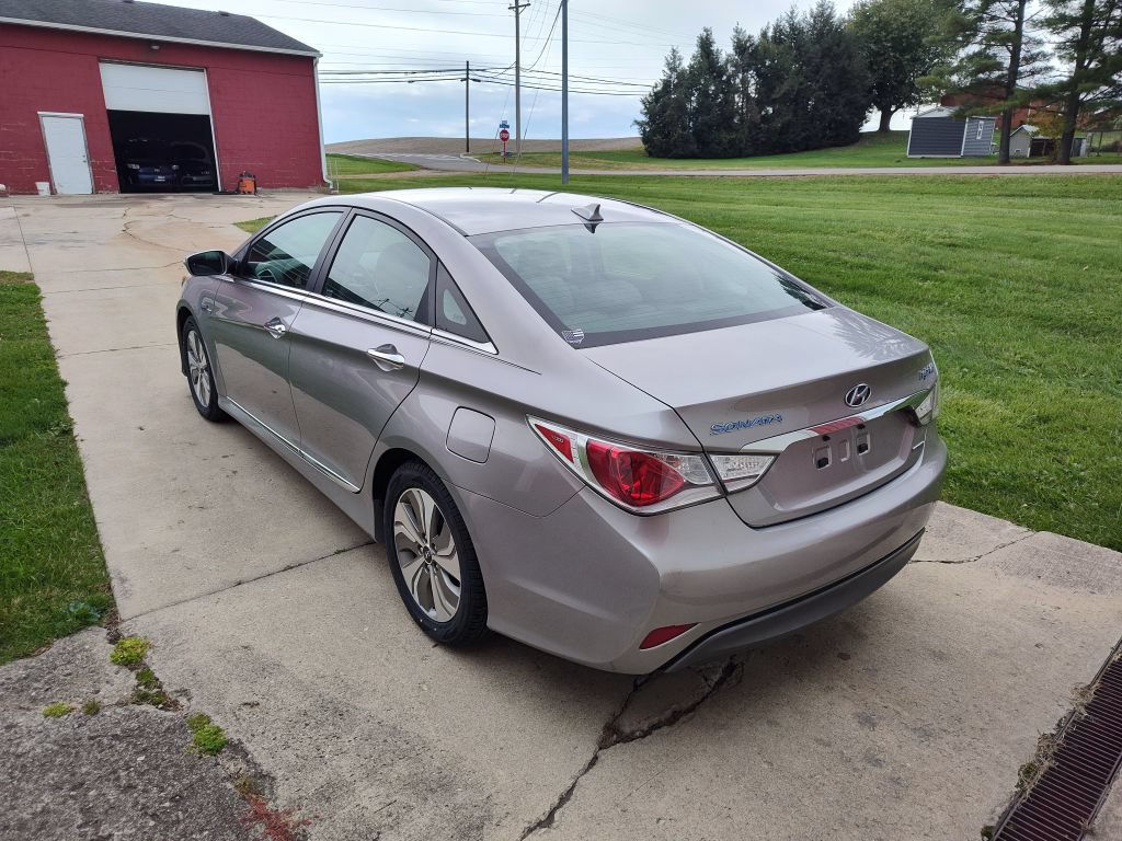 Used 2013 Hyundai Sonata Limited FWD image 2