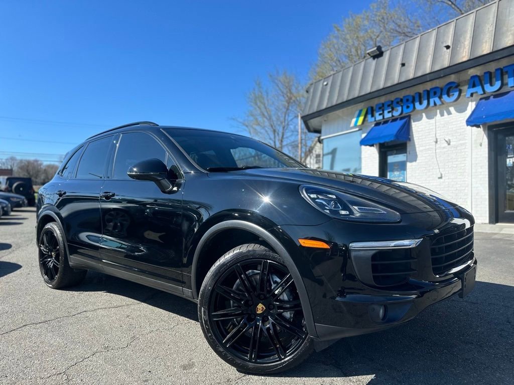 Used 2016 Porsche Cayenne GTS AWD/4WD image 1