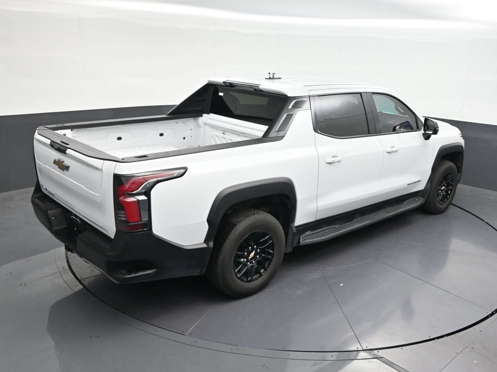 Used 2025 Chevrolet Silverado EV LT AWD/4WD image 20